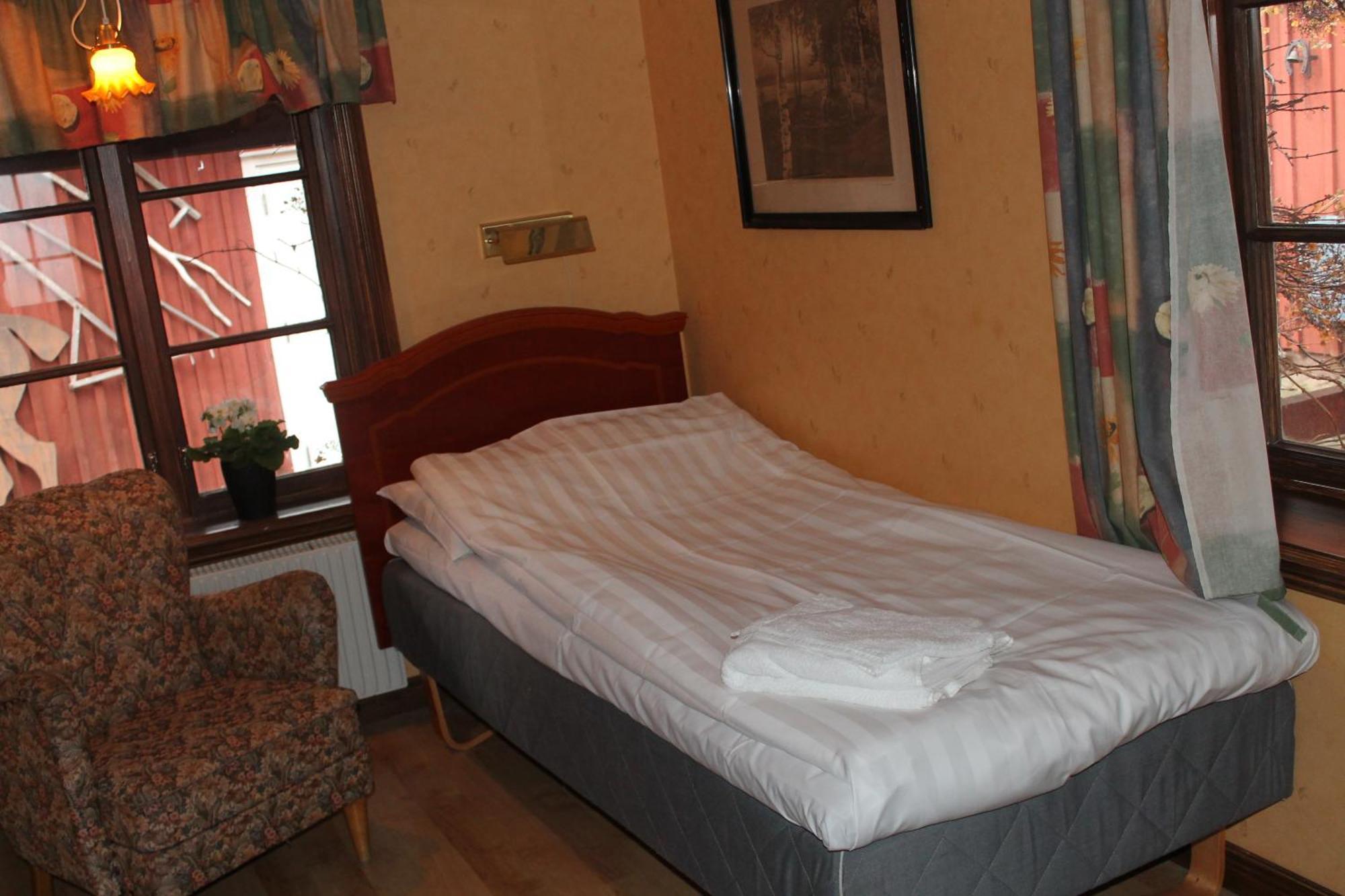 Hotell Mikaelsgarden Vårgårda Δωμάτιο φωτογραφία