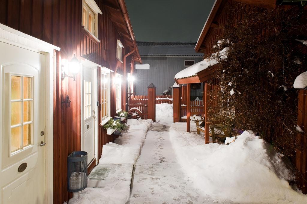 Hotell Mikaelsgarden Vårgårda Εξωτερικό φωτογραφία