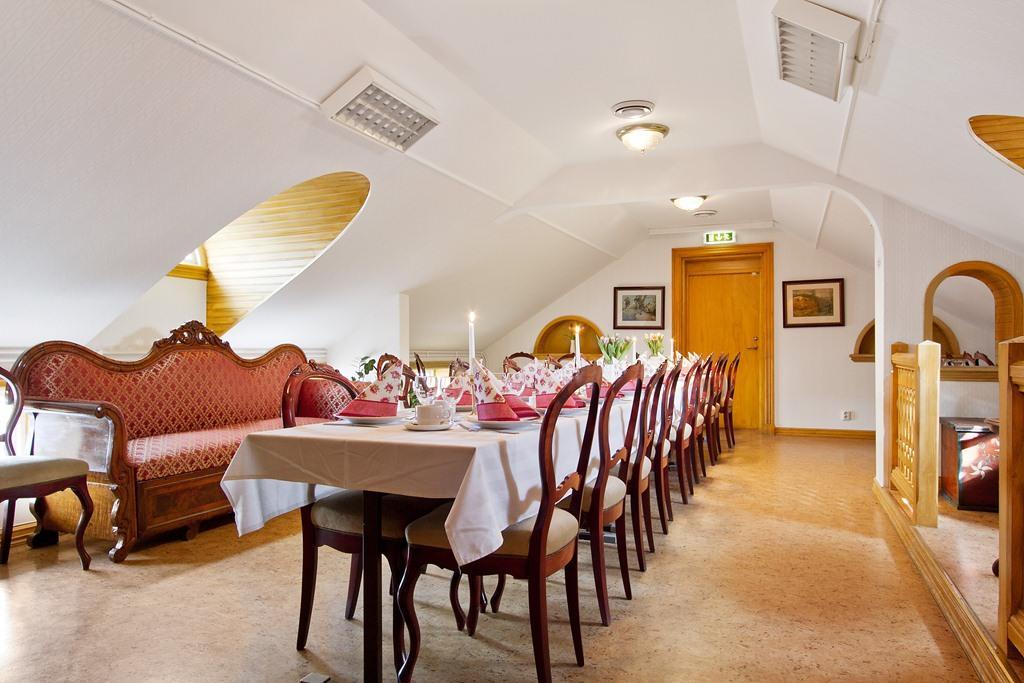 Hotell Mikaelsgarden Vårgårda Εξωτερικό φωτογραφία