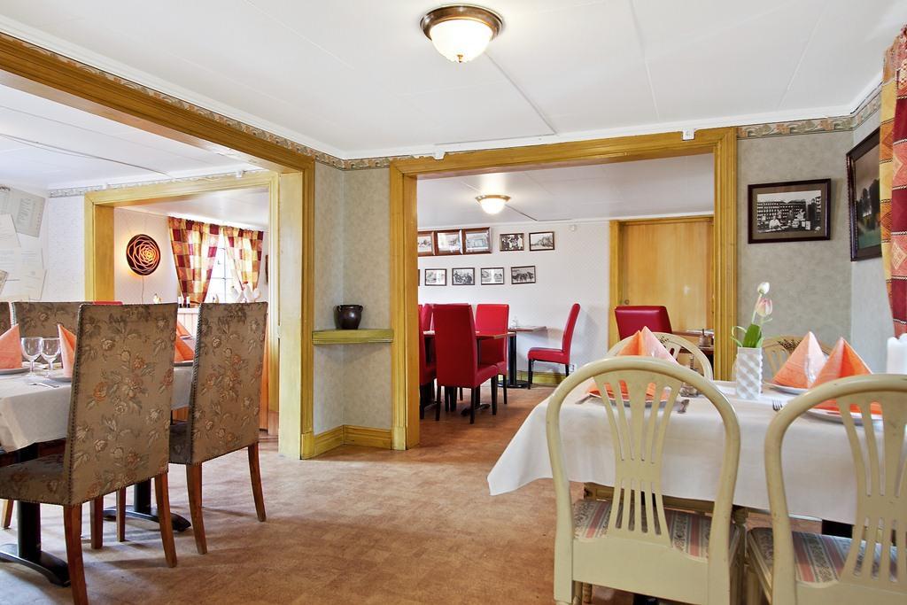 Hotell Mikaelsgarden Vårgårda Εξωτερικό φωτογραφία
