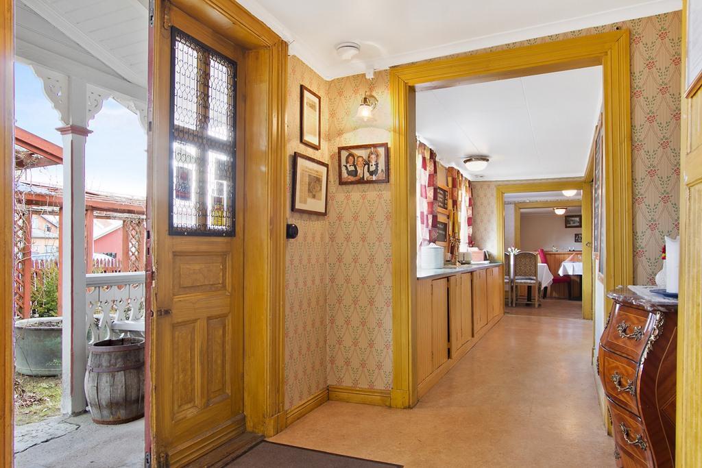 Hotell Mikaelsgarden Vårgårda Εξωτερικό φωτογραφία