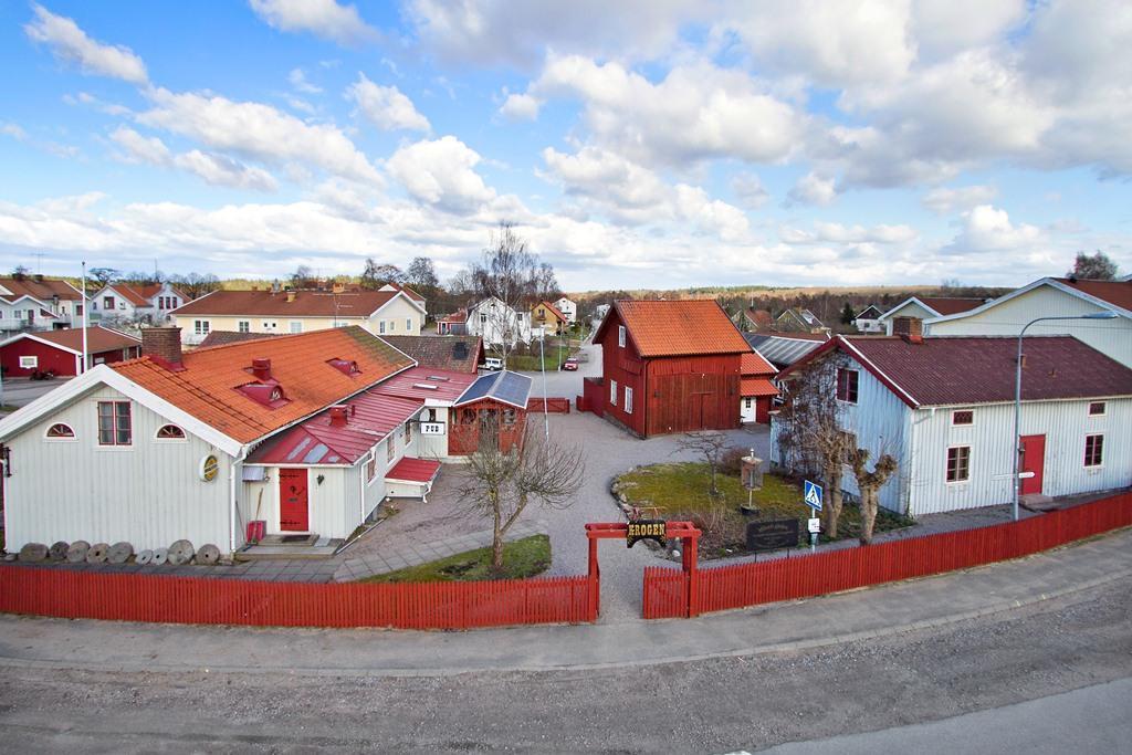 Hotell Mikaelsgarden Vårgårda Εξωτερικό φωτογραφία