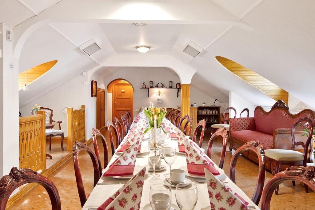 Hotell Mikaelsgarden Vårgårda Εξωτερικό φωτογραφία